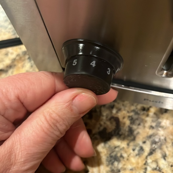 Krups Toaster 2 slot with wide bagel or toast setting & manual stop + lift bar - Picture 3 of 9